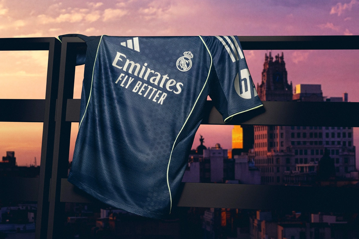 Real Madrid Away Soccer Jersey Replica 2025/26